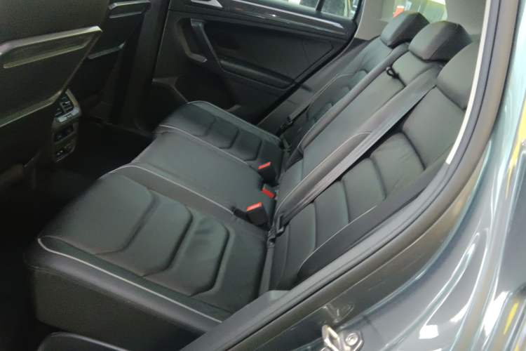 Used Volkswagen Tiguan 2018 330TSI Four-Wheel Drive High-End Model Left Rear Seat
