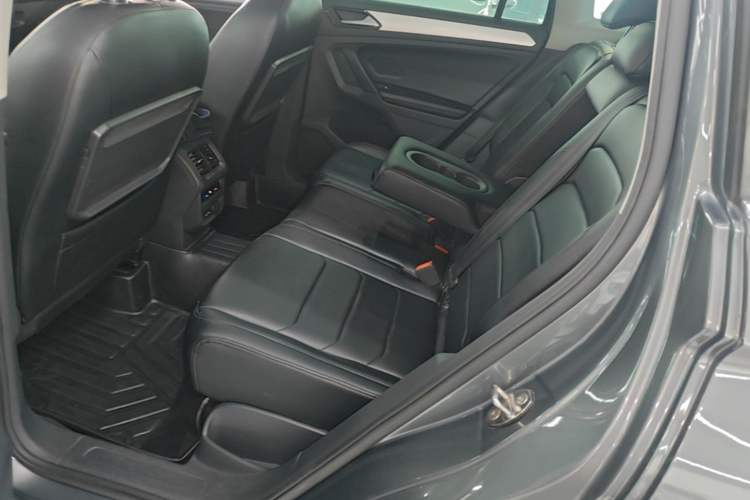 Used Volkswagen Tiguan 2018 280TSI Two-Wheel-Drive Elite Version Left Rear Seat