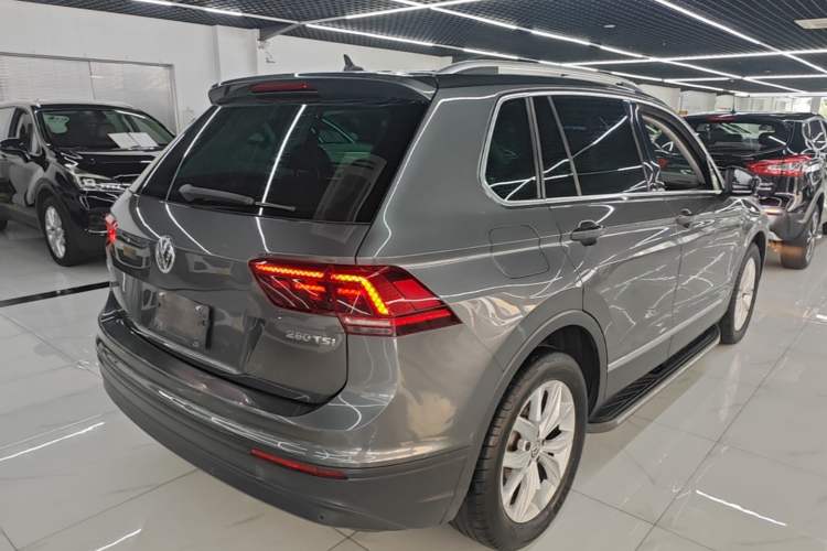 Used Volkswagen Tiguan 2018 280TSI Two-Wheel-Drive Elite Version Rear Right 45 Deg