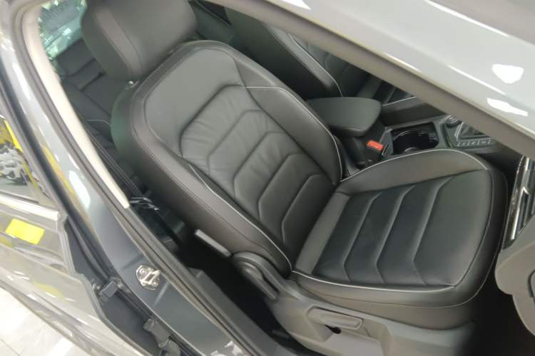 Used Volkswagen Tiguan 2018 330TSI Four-Wheel Drive High-End Model Right Front Seat