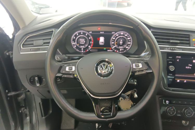 Used Volkswagen Tiguan 2018 330TSI Four-Wheel Drive High-End Model Steering Wheel