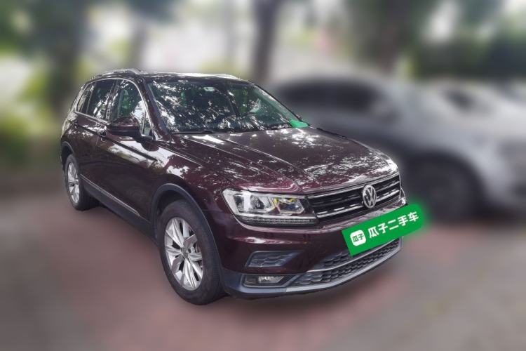 Used Volkswagen Tiguan 2018 330TSI All-Wheel-Drive Innovation Model Front Right 45 Deg