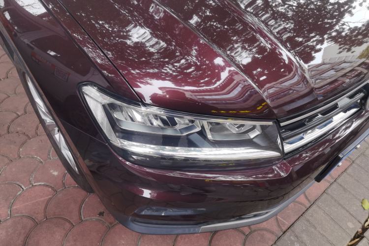 Used Volkswagen Tiguan 2018 330TSI All-Wheel-Drive Innovation Model Right Front Headlight