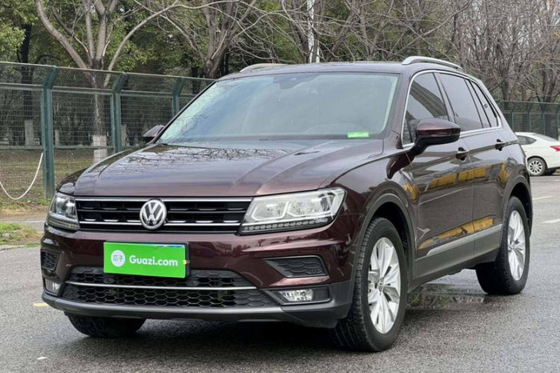 Used Volkswagen Tiguan 2018 330TSI All-Wheel-Drive Innovation Model Exterior 2