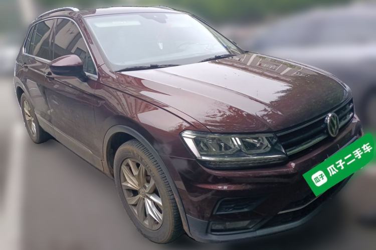 Used Volkswagen Tiguan 2018 330TSI All-Wheel-Drive Innovation Model Front Right 45 Deg
