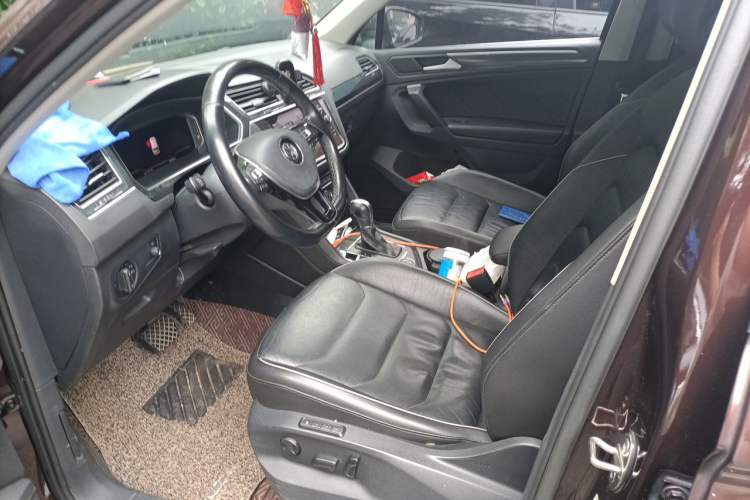Used Volkswagen Tiguan 2018 330TSI All-Wheel-Drive Innovation Model Left Front Seat
