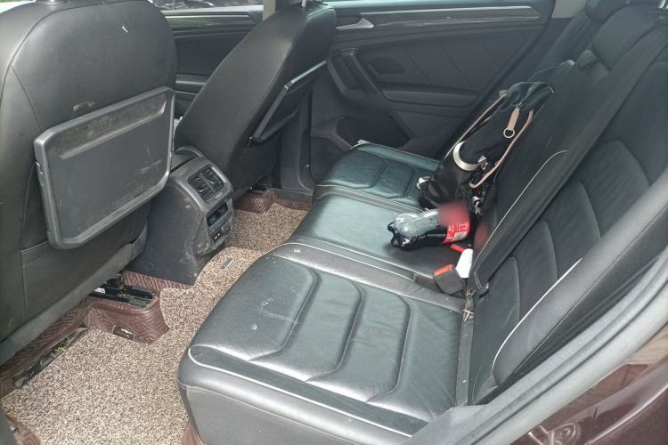 Used Volkswagen Tiguan 2018 330TSI All-Wheel-Drive Innovation Model Left Rear Seat