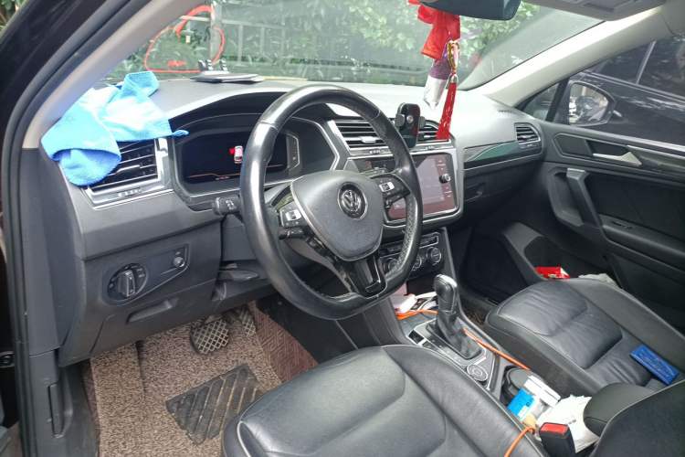 Used Volkswagen Tiguan 2018 330TSI All-Wheel-Drive Innovation Model Steering Wheel