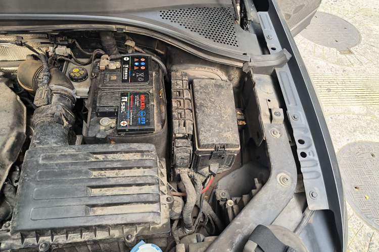 Used Volkswagen Tiguan 2018 330TSI All-Wheel-Drive Innovation Model Engine Bay Left