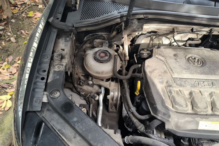 Used Volkswagen Tiguan 2018 330TSI All-Wheel-Drive Innovation Model Engine Bay Right