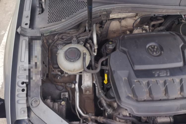 Used Volkswagen Tiguan 2018 330TSI All-Wheel-Drive Innovation Model Engine Bay Right
