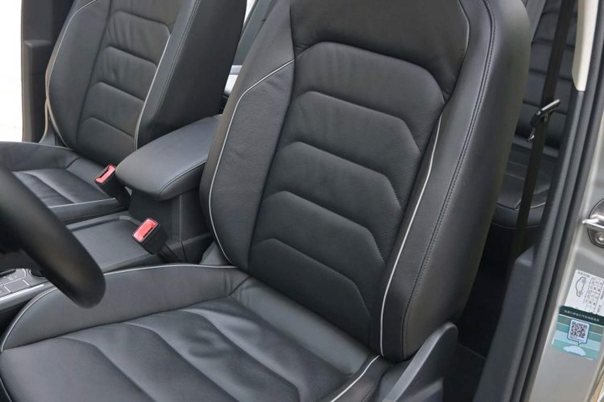 Used Volkswagen Tiguan 2018 330TSI All-Wheel-Drive Innovation Model Interior 6