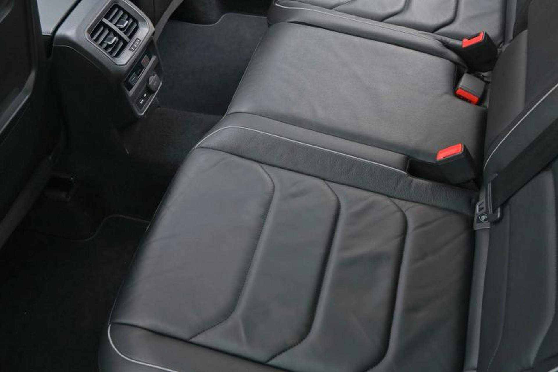 Used Volkswagen Tiguan 2018 330TSI All-Wheel-Drive Innovation Model Interior 8