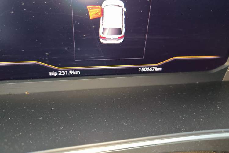 Used Volkswagen Tiguan 2018 330TSI All-Wheel-Drive Innovation Model Odometer Close Up