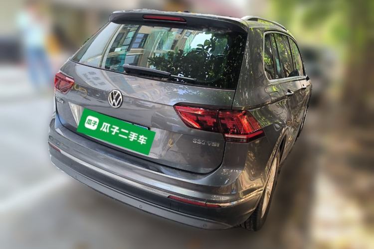 Used Volkswagen Tiguan 2018 330TSI All-Wheel-Drive Innovation Model Rear Right 45 Deg