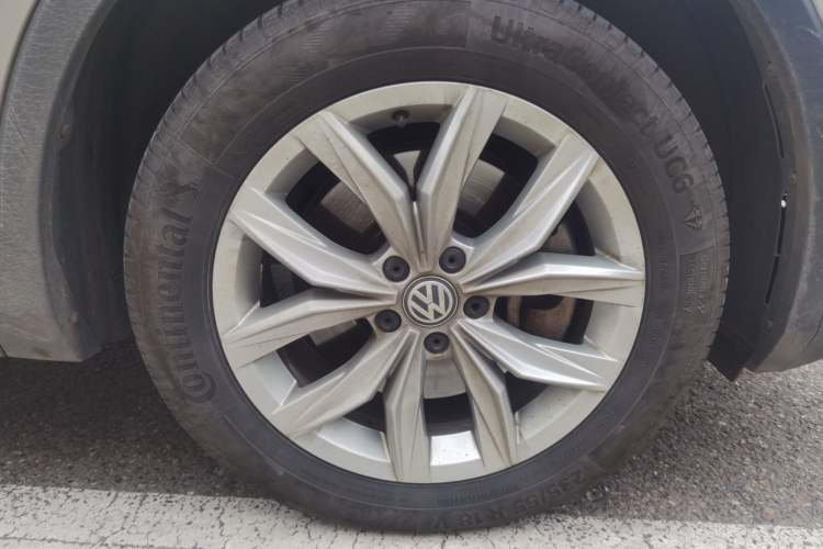 Used Volkswagen Tiguan 2018 330TSI All-Wheel-Drive Innovation Model Right Front Wheel Hub