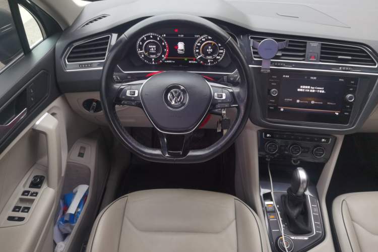 Used Volkswagen Tiguan 2018 330TSI All-Wheel-Drive Innovation Model Steering Wheel