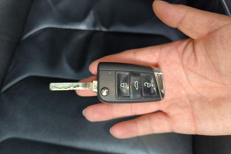Used Volkswagen Tiguan 2018 330TSI All-Wheel-Drive Innovation Model Vehicle Key