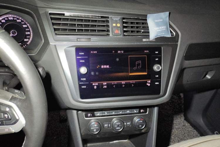 Used Volkswagen Tiguan 2018 330TSI All-Wheel-Drive Innovation Model Audio And AC Panel