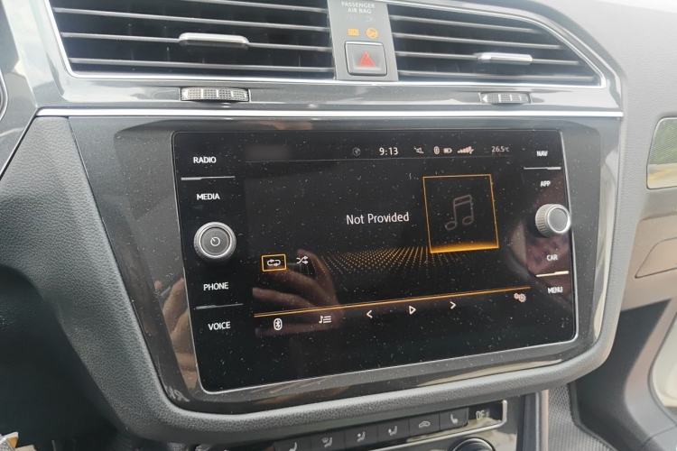 Used Volkswagen Tiguan 2018 330TSI All-Wheel-Drive Innovation Model Audio And AC Panel