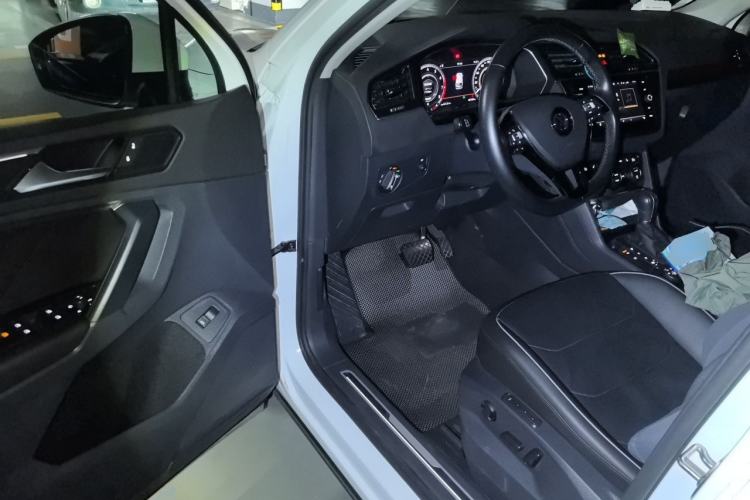 Used Volkswagen Tiguan 2018 330TSI All-Wheel-Drive Innovation Model Driver Seat