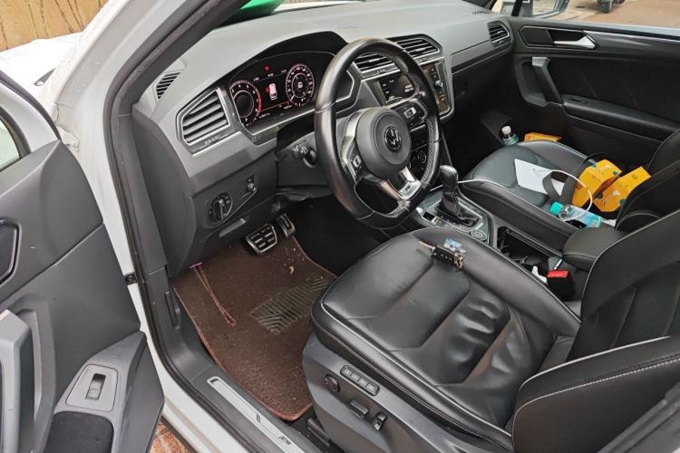 Used Volkswagen Tiguan 2018 380TSI Four-Wheel Drive R-Line Driver Seat