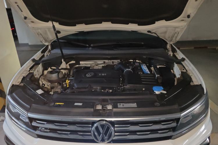 Used Volkswagen Tiguan 2018 380TSI Four-Wheel Drive R-Line Engine Bay