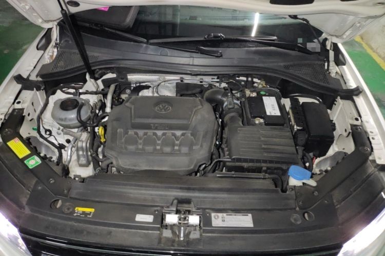 Used Volkswagen Tiguan 2018 330TSI All-Wheel-Drive Innovation Model Engine Bay