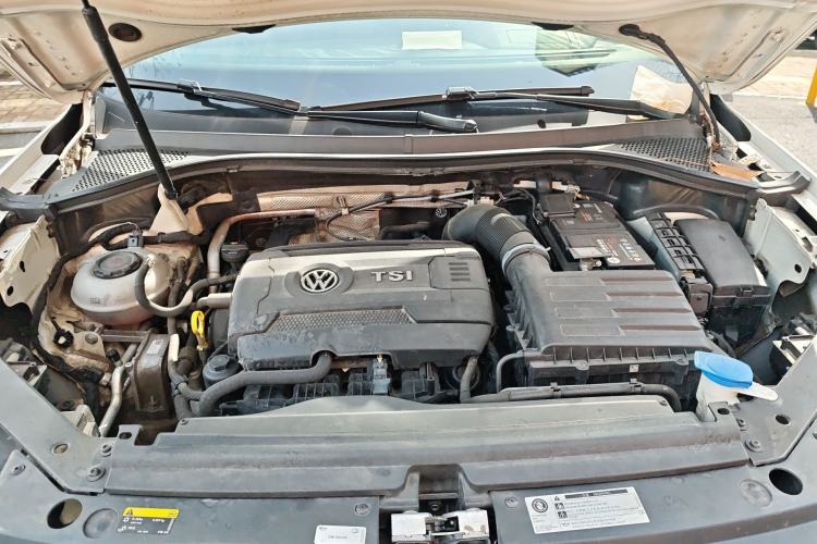 Used Volkswagen Tiguan 2018 380TSI Four-Wheel Drive R-Line Engine Bay