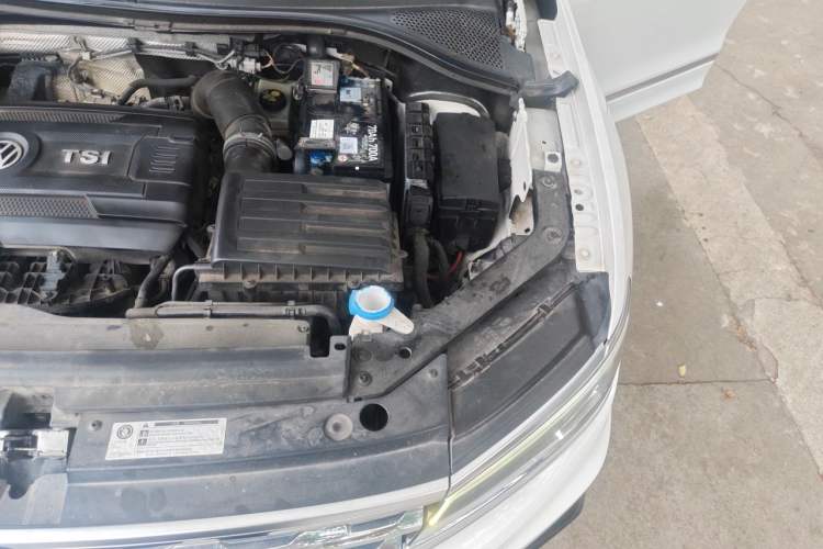 Used Volkswagen Tiguan 2018 380TSI Four-Wheel Drive R-Line Engine Bay Left