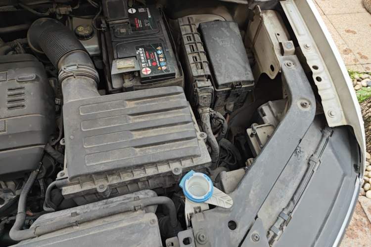 Used Volkswagen Tiguan 2018 380TSI Four-Wheel Drive R-Line Engine Bay Left