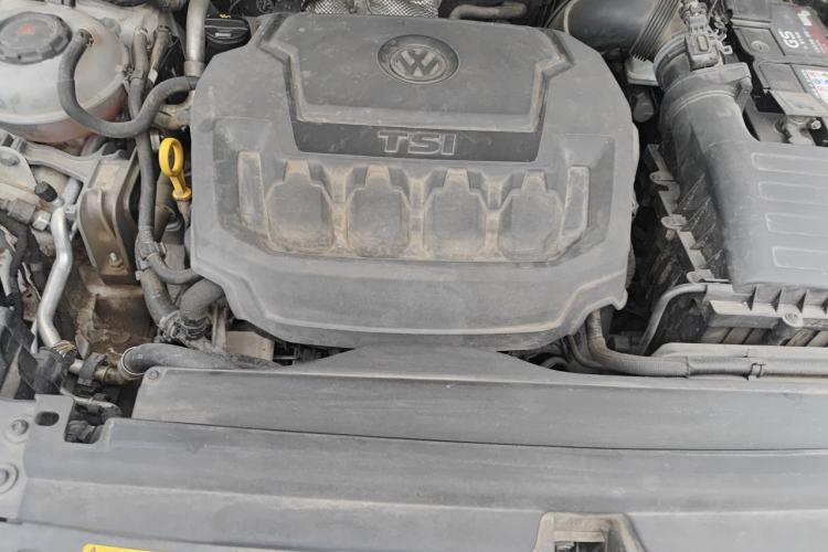 Used Volkswagen Tiguan 2018 330TSI All-Wheel-Drive Innovation Model Engine Bay
