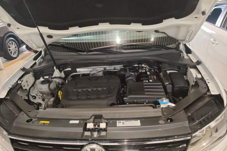 Used Volkswagen Tiguan 2018 330TSI All-Wheel-Drive Innovation Model Engine Bay