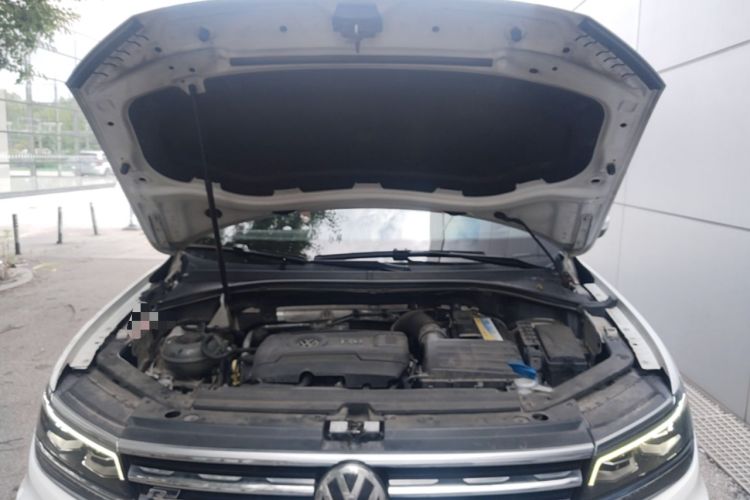 Used Volkswagen Tiguan 2018 380TSI Four-Wheel Drive R-Line Engine Bay