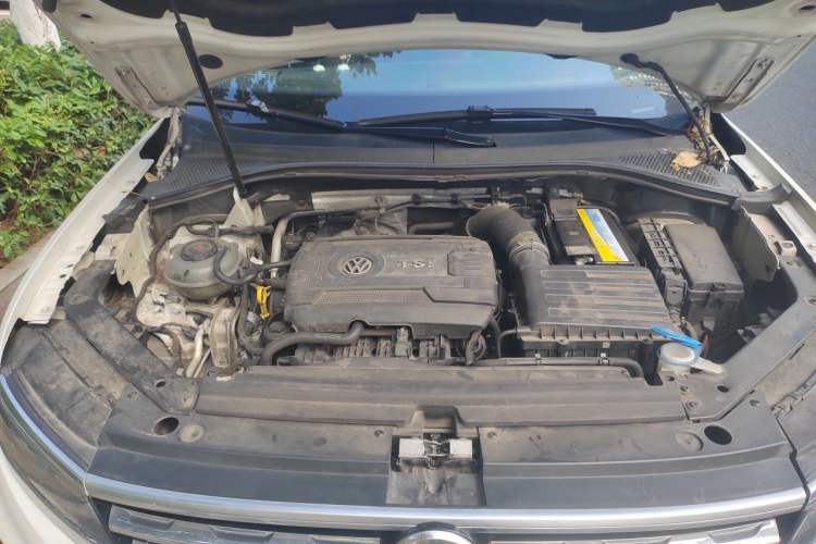 Used Volkswagen Tiguan 2018 380TSI Four-Wheel Drive R-Line Engine Bay
