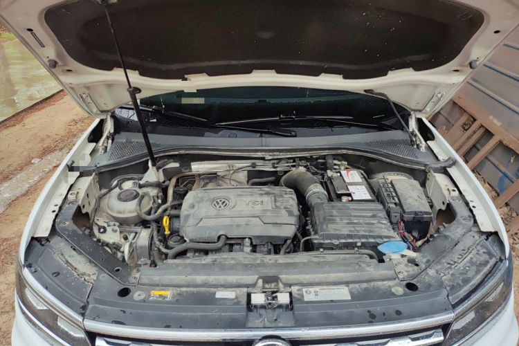 Used Volkswagen Tiguan 2018 380TSI Four-Wheel Drive R-Line Engine Bay