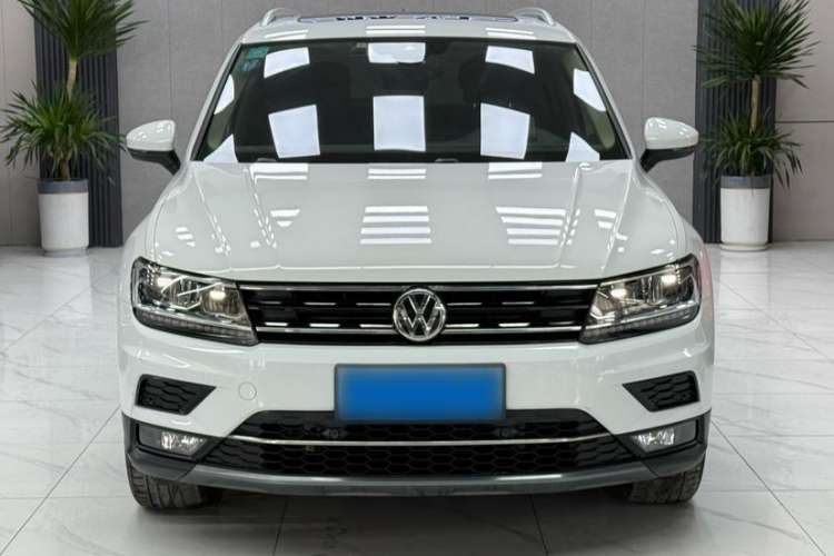 Used Volkswagen Tiguan 2018 330TSI All-Wheel-Drive Innovation Model Exterior 1