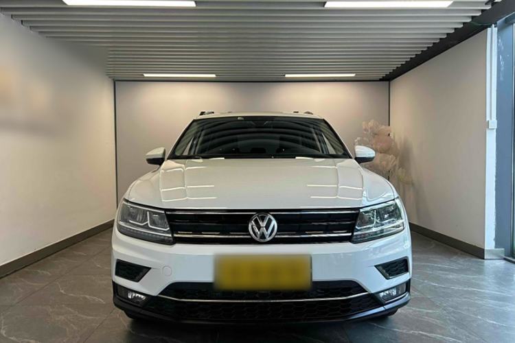 Used Volkswagen Tiguan 2018 330TSI All-Wheel-Drive Innovation Model Exterior 1