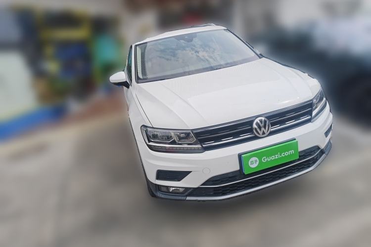 Used Volkswagen Tiguan 2018 330TSI All-Wheel-Drive Innovation Model Exterior 2