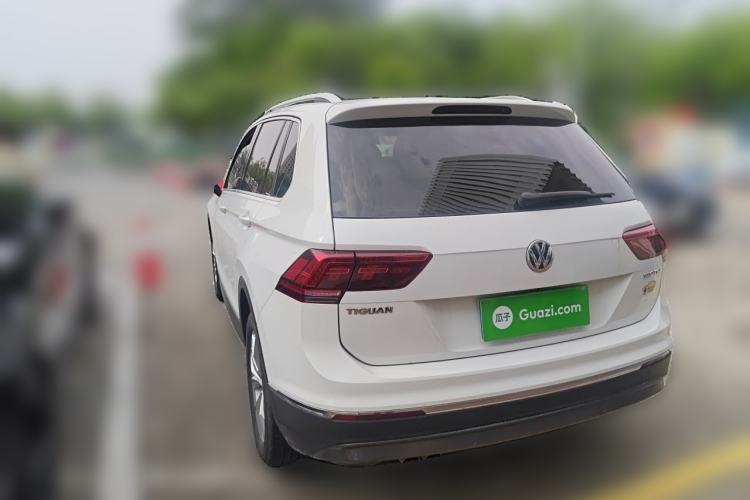 Used Volkswagen Tiguan 2018 330TSI All-Wheel-Drive Innovation Model Exterior 3