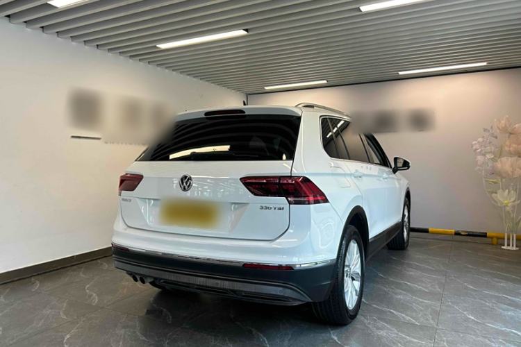 Used Volkswagen Tiguan 2018 330TSI All-Wheel-Drive Innovation Model Exterior 5