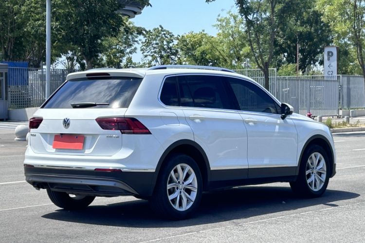 Used Volkswagen Tiguan 2018 330TSI All-Wheel-Drive Innovation Model Exterior 6