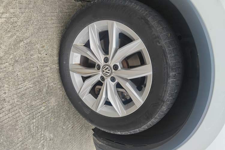 Used Volkswagen Tiguan 2018 330TSI All-Wheel-Drive Innovation Model Exterior 7