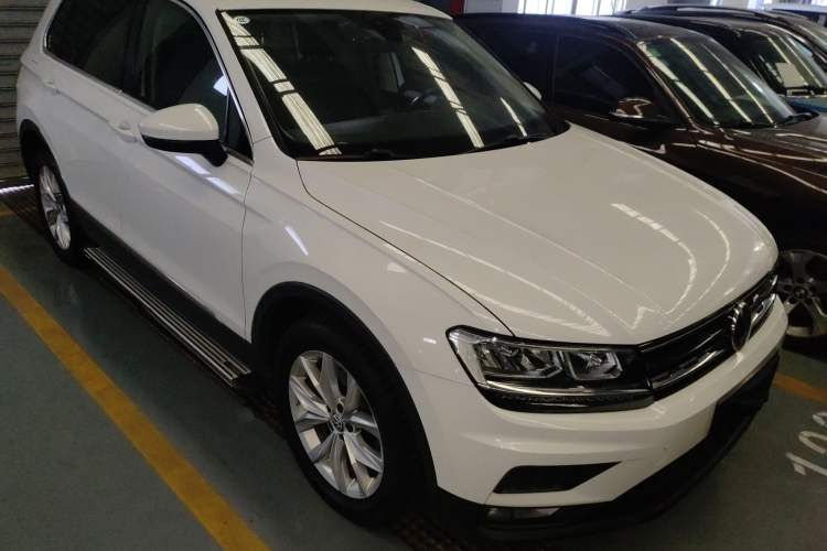 Used Volkswagen Tiguan 2018 280TSI Two-Wheel-Drive Elite Version Front Right 45 Deg