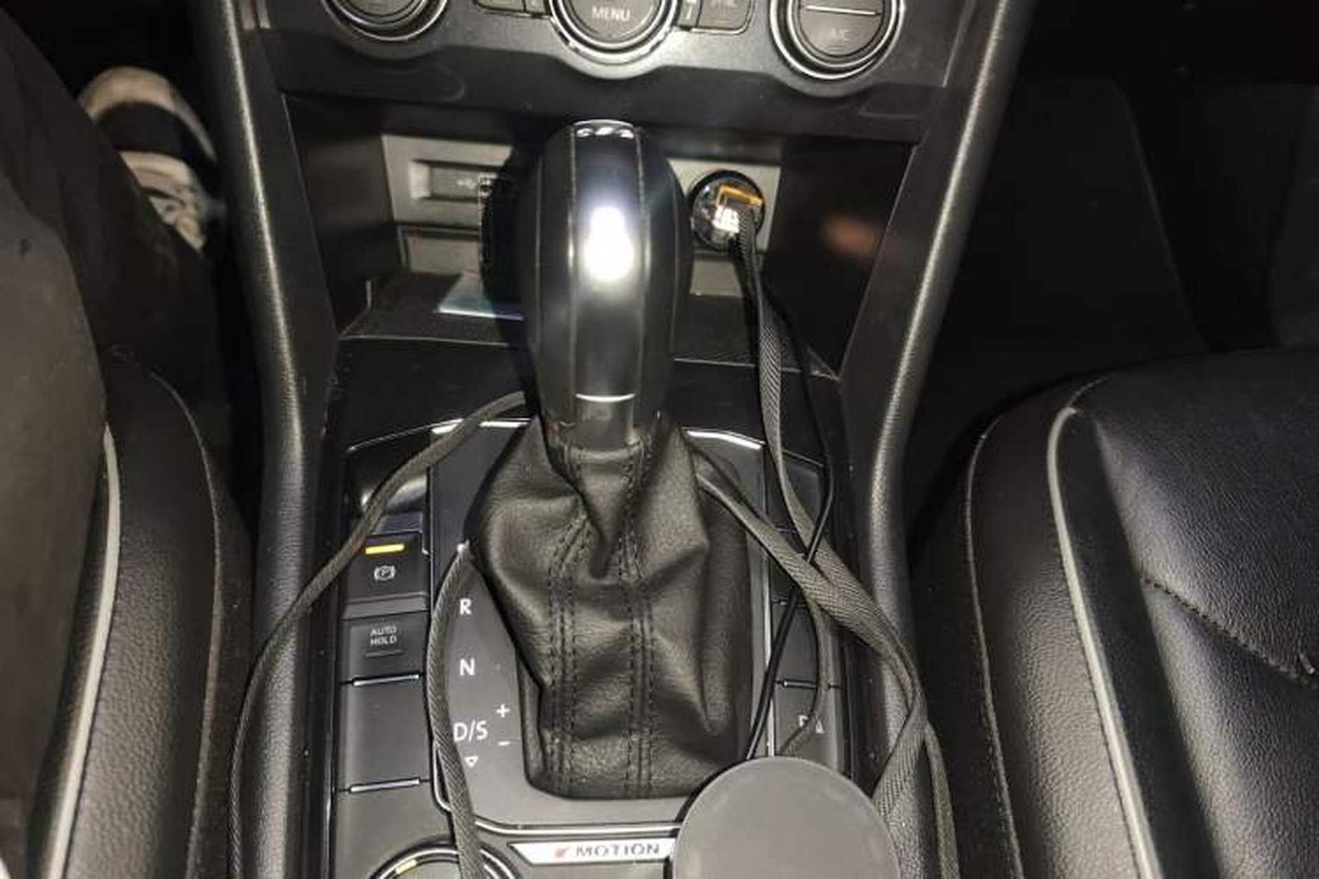 Used Volkswagen Tiguan 2018 330TSI All-Wheel-Drive Innovation Model Gear Lever