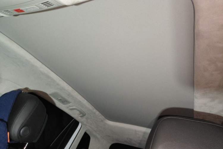 Used Volkswagen Tiguan 2018 330TSI All-Wheel-Drive Innovation Model Headliner