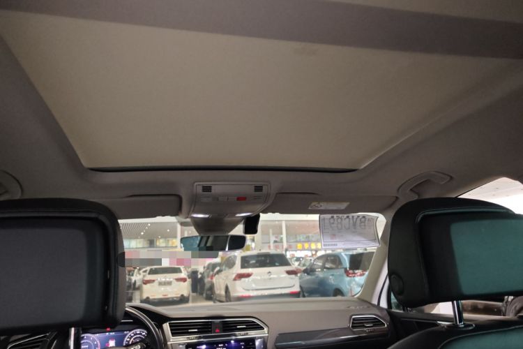 Used Volkswagen Tiguan 2018 330TSI All-Wheel-Drive Innovation Model Headliner