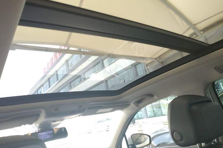 Used Volkswagen Tiguan 2018 330TSI All-Wheel-Drive Innovation Model Headliner