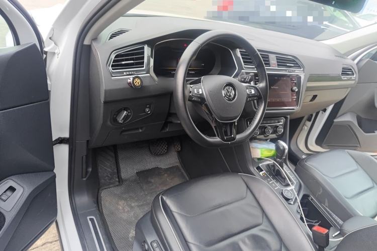 Used Volkswagen Tiguan 2018 330TSI All-Wheel-Drive Innovation Model Interior 2