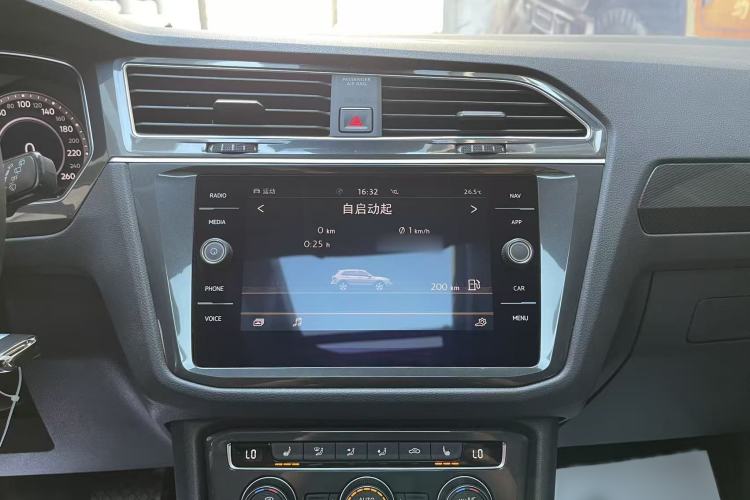 Used Volkswagen Tiguan 2018 330TSI Four-Wheel Drive High-End Model Interior 3